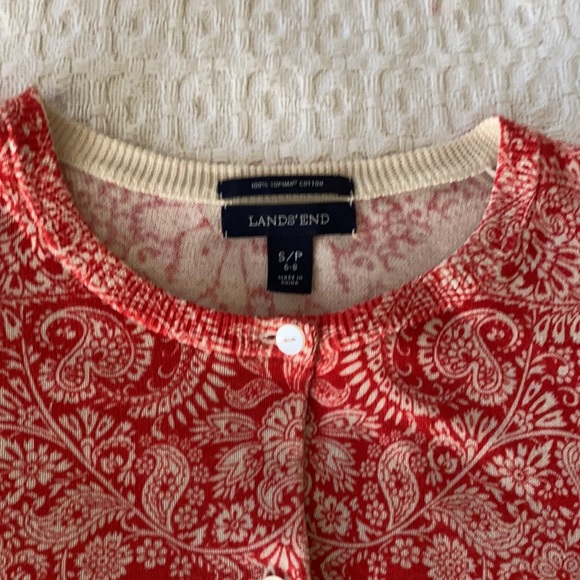 ⭐️ 3 for $20 SPECIAL ⭐️ Lands’ End Red Paisley Cardigan size S GUC - Picture 2 of 3